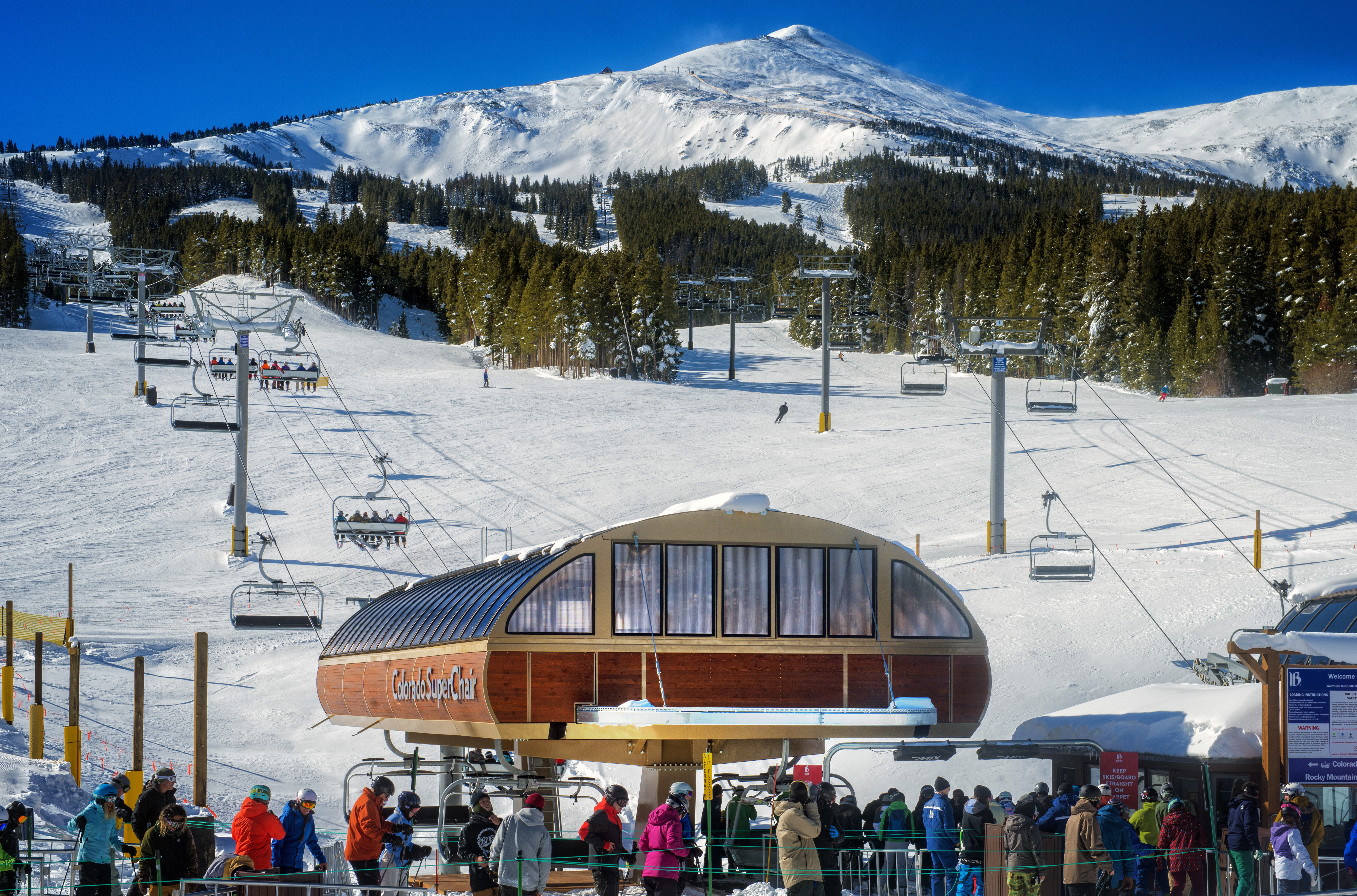 Горнолыжные курорты сша. Breckenridge штат Колорадо. Breckenridge Ski Resort. Горнолыжный курорт Аспен США. Колорадо горнолыжный курорт.